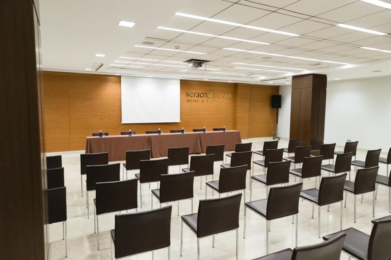 Hotel Veracruz Plaza & Spa Valdepeñas Buitenkant foto