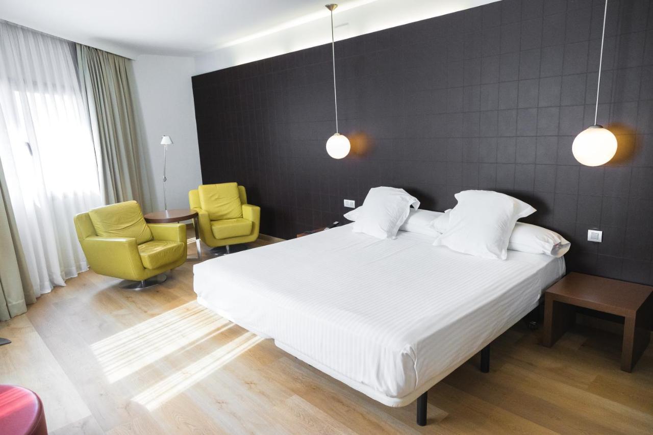 Hotel Veracruz Plaza & Spa Valdepeñas Buitenkant foto