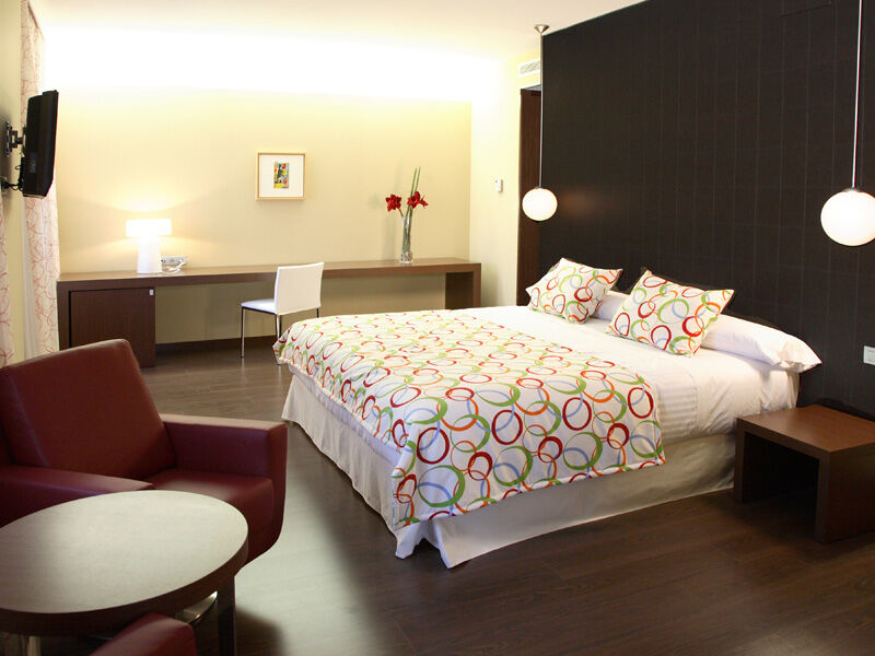Hotel Veracruz Plaza & Spa Valdepeñas Buitenkant foto