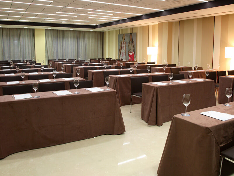 Hotel Veracruz Plaza & Spa Valdepeñas Buitenkant foto